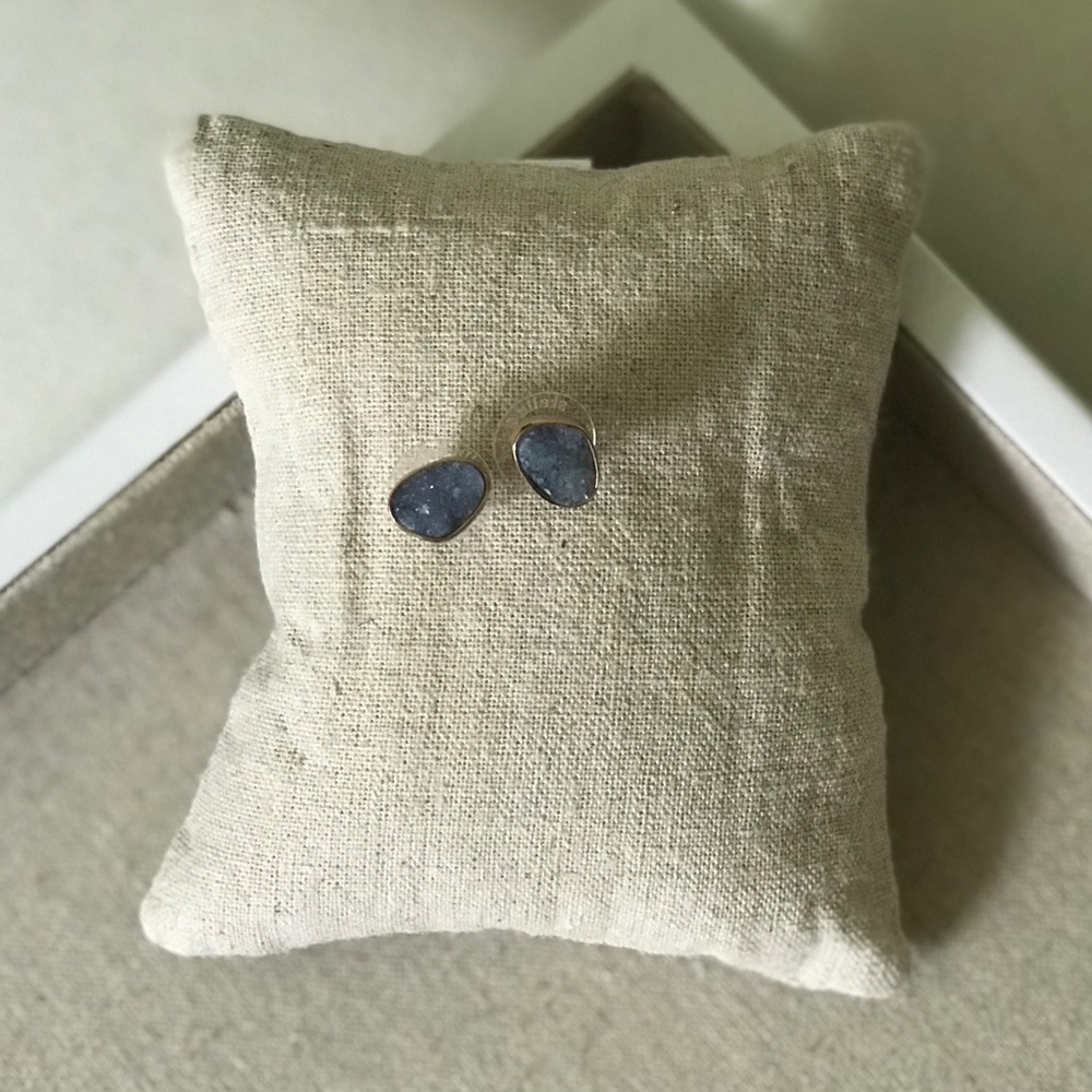 Stella and dot Druzy stone earrings